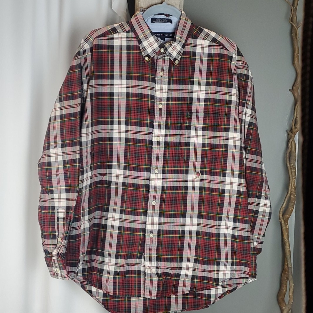 TOMMY HILFIGER MEN'S RED PLAID LONG SLEEVE SHIRT